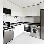 Carmona G Apartment